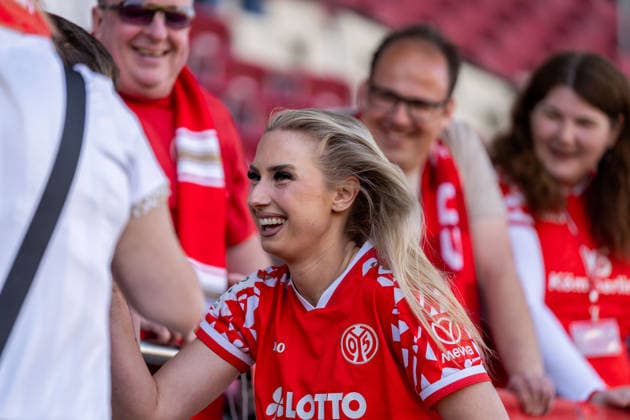 Freisteller, Portrait, Emotion, Freude, Lachen Chiara Bouziane (1. FSV Mainz 05, 10), GER, 1. FSV Mainz 05 vs. VfL Bochum, Fussball, 2. Frauen-Bundesliga, 23. Spieltag, Saison 2025 2026, 26.04.2026, DFB REGULATIONS PROHIBIT ANY USE OF PHOTOGRAPHS AS IMAGE SEQUENCES AND OR QUASI-VIDEO, GER, 1. FSV Mainz 05 vs. VfL Bochum, Fussball, 2. Frauen-Bundesliga, 23. Spieltag, Saison 2025 2026, 26.04.2026 Mainz Copyright: xEibner-Pressefoto Jan-NiclasxGrox EP_JGG