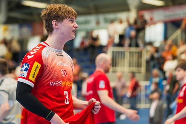 Felix Mart (TuSEM Essen, 03) den Traenen nahe nach dem Spiel TuSEM Essen vs. HC Elbflorenz Dresden, Handball, 2.HBL, 29.Spieltag, Saison 2025 26, 26.04.2026, TuSEM Essen vs. HC Elbflorenz Dresden, Handball, 2.HBL, 29.Spieltag, Saison 2025 26, 26.04.2026 Essen Copyright: xEibner-Pressefoto LukasxBaldygax EP_LBA
