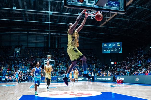 J Wan Roberts (Alba Berlin, 13) GER, Skyliners Frankfurt vs. Alba Berlin, easycredit BBL, Bundesliga, 31 Spieltag, Saison 2025 2026. 26.04.2026 Eibner-Pressefoto Attila Ziga GER, Skyliners Frankfurt vs. Alba Berlin, easycredit BBL, Bundesliga, 31 Spieltag, Saison 2025 2026. 26.04.2026 Frankfurt am Main Copyright: xEibner-Pressefotox EP_AZA