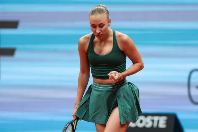 April 26, 2026, Madrid, Madrid, Spain: Anastasia Potapova of Austria reacts against Jelena Ostapenko of Latvia during the Mutua Madrid Open 2026, ATP, Tennis Herren Masters 1000 and WTA, Tennis Damen 1000, at La Caja Magica on April 26, 2026 in Madrid, Spain. Mutua Madrid Open 2026 - Day 7 - ZUMAa181 20260426_zaa_a181_710 Copyright: xIrinaxR.xHipolitox