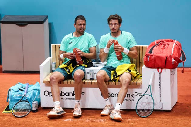 April 26, 2026, Madrid, Madrid, Spain: Inigo Cervantes of Spain and Pablo Carreno Busta of Spain play doubles against Theo Arribage of France and Albano Olivetti of France during the Mutua Madrid Open 2026, ATP, Tennis Herren Masters 1000 and WTA, Tennis Damen 1000, at La Caja Magica on April 26, 2026 in Madrid, Spain. Mutua Madrid Open 2026 - Day 7 - ZUMAa181 20260426_zaa_a181_777 Copyright: xIrinaxR.xHipolitox
