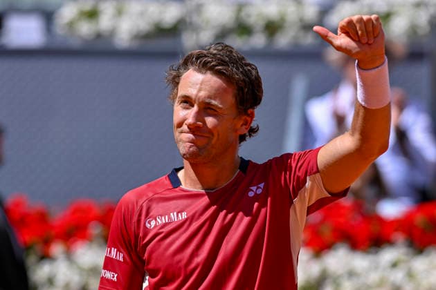 April 27, 2026, Madrid, Madrid, Spain: CASPER RUUD of norway - YONEX Waving and celebrating the victory in the game the Mutua Madrid Open 2026, ATP, Tennis Herren Masters 1000 and WTA, Tennis Damen 1000 tennis tournament, celebrated at Caja Magica on April 26, 2026 in Madrid, Spain. Mutua Madrid Open 2026 - Day 8 (04.27.26) - ZUMAc312 20260427_zsp_c312_141 Copyright: xOscarxManuelxSanchezx