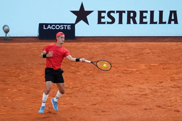 April 27, 2026, Madrid, Madrid, Spain: Terence Atmane of France in action against Alexander Zverev of Germany during the Mutua Madrid Open 2026, ATP, Tennis Herren Masters 1000 and WTA, Tennis Damen 1000, at La Caja Magica on April 27, 2026 in Madrid, Spain. Madrid Spain - ZUMAa181 20260427_zaa_a181_527 Copyright: xDennisxAgyemanx