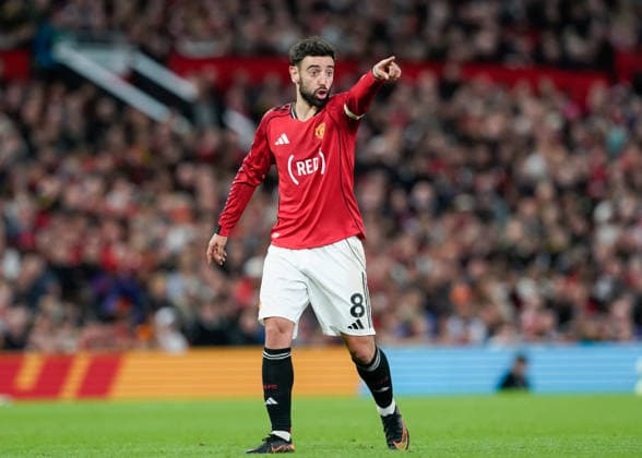 Manchester, England, 27th April 2026. Bruno Fernandes of Manchester United, ManU gestures during the Manchester United vs Brentford Premier League match at Old Trafford, Manchester. Picture credit should read: Andrew Yates Sportimage EDITORIAL USE ONLY. No use with unauthorised audio, video, data, fixture lists, club league logos or live services. Online in-match use limited to 120 images, no video emulation. No use in betting, games or single club league player publications. SPI_058_AY_MANCHESTER_UNITED_V_BRENTFORD SPI-4740-0058