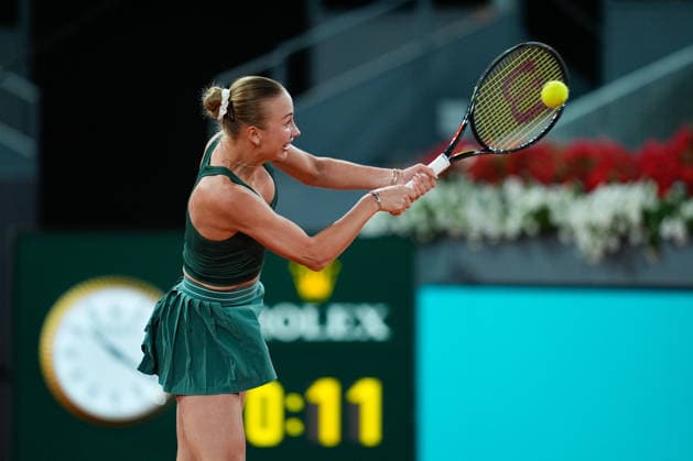 April 27, 2026, Madrid, Madrid, Spain: Anastasia Potapova of Austria in action against Elena Rybakina of Kazakhstan during the Mutua Madrid Open 2026, ATP, Tennis Herren Masters 1000 and WTA, Tennis Damen 1000, at La Caja Magica on April 27, 2026 in Madrid, Spain. Madrid Spain - ZUMAa181 20260427_zaa_a181_657 Copyright: xDennisxAgyemanx