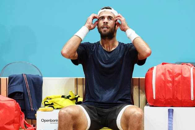 April 27, 2026, Madrid, Madrid, Spain: Karen Khachanov of Russia plays against Jakub Mensik of Czech Republic during the Mutua Madrid Open 2026, ATP, Tennis Herren Masters 1000 and WTA, Tennis Damen 1000, at La Caja Magica on April 27, 2026 in Madrid, Spain. Mutua Madrid Open 2026 - Day 8 - ZUMAa181 20260427_zaa_a181_688 Copyright: xIrinaxR.xHipolitox