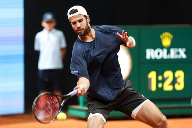 April 27, 2026, Madrid, Madrid, Spain: Karen Khachanov of Russia plays against Jakub Mensik of Czech Republic during the Mutua Madrid Open 2026, ATP, Tennis Herren Masters 1000 and WTA, Tennis Damen 1000, at La Caja Magica on April 27, 2026 in Madrid, Spain. Madrid Spain - ZUMAa181 20260427_zaa_a181_920 Copyright: xIrinaxR.xHipolitox