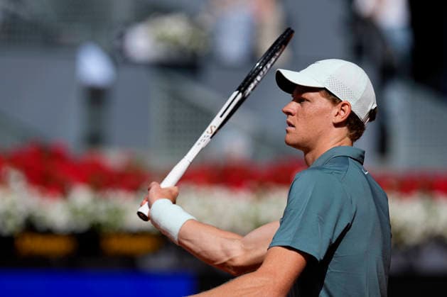 April 28, 2026, Madrid, Madrid, Spain: Jannik Sinner of Italy plays against Cameron Norrie of Great Britain during the Mutua Madrid Open 2026, ATP, Tennis Herren Masters 1000 and WTA, Tennis Damen 1000, at La Caja Magica on April 28, 2026 in Madrid, Spain. Mutua Madrid Open 2026 - Day 9 - ZUMAa181 20260428_zaa_a181_020 Copyright: xOscarxJ.xBarrosox