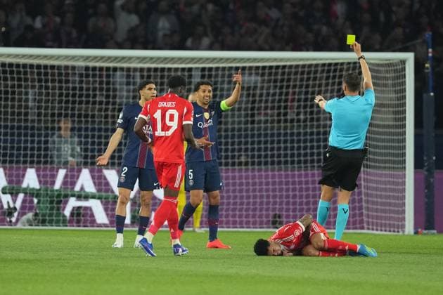 Marquinhos of PSG receives a yellow card Paris Saint-Germain v Bayern Munich, UEFA Champions League, Semi Final, First Leg, Football, Parc des Princes, Paris, France - 28 Apr 2026Paris Parc des Princes France EDITORIAL USE ONLY No use with unauthorised audio, video, data, fixture lists, club league logos or live services. Online in-match use limited to 120 images, no video emulation. No use in betting, games or single club league player publications. Copyright: xDavexWinter Shutterstockx 16847969ab