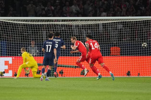 Harry Kane of Bayern Munich puts his side 1-0 ahead with a penalty Paris Saint-Germain v Bayern Munich, UEFA Champions League, Semi Final, First Leg, Football, Parc des Princes, Paris, France - 28 Apr 2026Paris Parc des Princes France EDITORIAL USE ONLY No use with unauthorised audio, video, data, fixture lists, club league logos or live services. Online in-match use limited to 120 images, no video emulation. No use in betting, games or single club league player publications. Copyright: xDavexWinter Shutterstockx 16847969ah