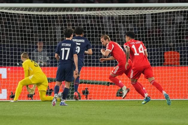 Harry Kane of Bayern Munich puts his side 1-0 ahead with a penalty Paris Saint-Germain v Bayern Munich, UEFA Champions League, Semi Final, First Leg, Football, Parc des Princes, Paris, France - 28 Apr 2026Paris Parc des Princes France EDITORIAL USE ONLY No use with unauthorised audio, video, data, fixture lists, club league logos or live services. Online in-match use limited to 120 images, no video emulation. No use in betting, games or single club league player publications. Copyright: xDavexWinter Shutterstockx 16847969ai