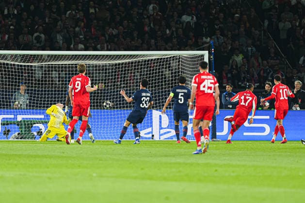Tor zum 2:2 Michael Olise (FC Bayern München, 17) FRA, Paris St. Germain vs. FC Bayern München, Fussball, UEFA Champions League, Halbfinale, Spielzeit 2025 2026, 28.04.2026 FRA, Paris St. Germain vs. FC Bayern München, Fussball, UEFA Champions League, Halbfinale, Spielzeit 2025 2026, 28.04.2026 Paris Copyright: xEibner-Pressefoto MarcelxvonxFehrnx EP_MFN