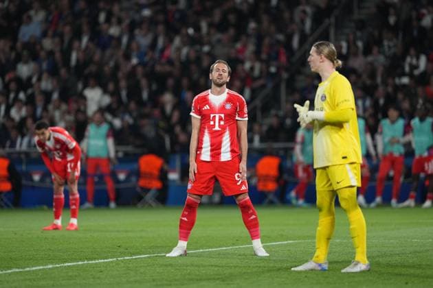 Harry Kane of Bayern Munich reacts after a missed chance Paris Saint-Germain v Bayern Munich, UEFA Champions League, Semi Final, First Leg, Football, Parc des Princes, Paris, France - 28 Apr 2026Paris Parc des Princes France EDITORIAL USE ONLY No use with unauthorised audio, video, data, fixture lists, club league logos or live services. Online in-match use limited to 120 images, no video emulation. No use in betting, games or single club league player publications. Copyright: xDavexWinter Shutterstockx 16847969cf