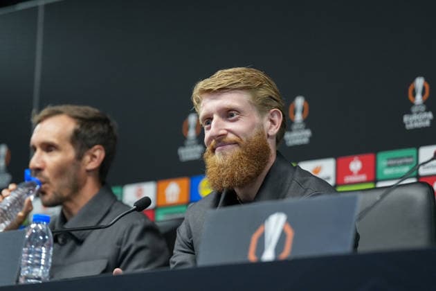 Jan-Niklas Beste (SC Freiburg, 19) Pressekonferenz, Presse, PK, Portugal, Fussball, UEFA Europa League, Halbfinale, Hinspiel, 2025 2026, SC Braga vs. SC Freiburg, 29.04.2026, Estadio Municipal de Braga, Braga, Braga Estadio Municipal de Braga Cavado Portugal Copyright: xArnexAmbergx