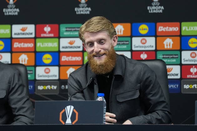 Jan-Niklas Beste (SC Freiburg, 19) Pressekonferenz, Presse, PK, Portugal, Fussball, UEFA Europa League, Halbfinale, Hinspiel, 2025 2026, SC Braga vs. SC Freiburg, 29.04.2026, Estadio Municipal de Braga, Braga, Braga Estadio Municipal de Braga Cavado Portugal Copyright: xArnexAmbergx