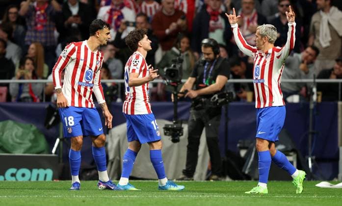 Julian Ãlvarez of Atletico Madrid celebrates scoring a goal to make the score 1-1 Atletico Madrid v Arsenal, UEFA Champions League, Semi Final, First Leg, Football, Riyadh Air Metropolitano, Madrid, Spain - 29 Apr 2026Madrid Riyadh Air Metropolitano Spain EDITORIAL USE ONLY No use with unauthorised audio, video, data, fixture lists, club league logos or live services. Online in-match use limited to 120 images, no video emulation. No use in betting, games or single club league player publications. Copyright: xKieranxMcManus Shutterstockx 16847970az