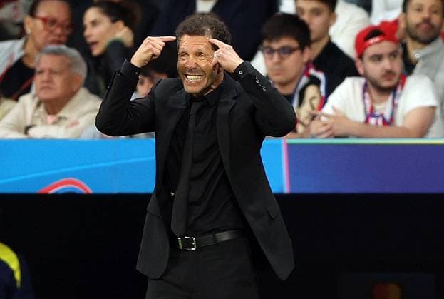 Atletico Madrid manager Diego Simeone gestures on the touchline Atletico Madrid v Arsenal, UEFA Champions League, Semi Final, First Leg, Football, Riyadh Air Metropolitano, Madrid, Spain - 29 Apr 2026Madrid Riyadh Air Metropolitano Spain EDITORIAL USE ONLY No use with unauthorised audio, video, data, fixture lists, club league logos or live services. Online in-match use limited to 120 images, no video emulation. No use in betting, games or single club league player publications. Copyright: xKieranxMcManus Shutterstockx 16847970bj