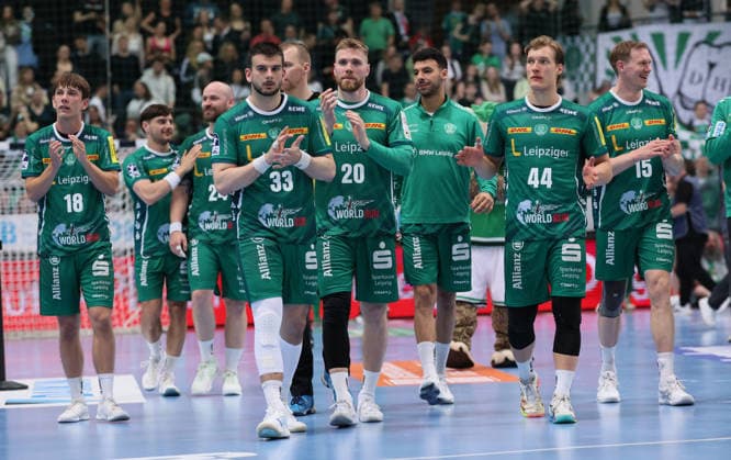 Leipzig, 30.04.2026, Arena Leipzig, Handball, Bundesliga, 30.Spieltag , SC DHfK Leipzig vs. HC Erlangen 30:29 , Im Bild; Leipzig jubelt nach dem Spiel. , Nur zur redaktionellen Nutzung. Only editorial use. , DHB HBL regulations prohibit any use of photographs as image sequences and or quasi-video. ,