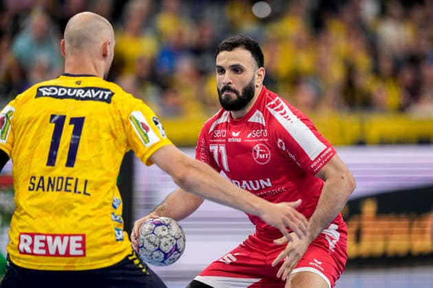 v.li.: Lukas Sandell (RNL, 11), Mohamed Amine Darmoul (MTM, 71), Zweikampf, Spielszene, Duell, duel, tackle, tackling, Dynamik, Action, Aktion, 01.05.2026, Mannheim (Deutschland), Handball, Bundesliga, Rhein-Neckar Löwen - MT Melsungen