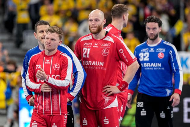 Spieler vom MT Melsungen, enttäuscht über die Niederlage, Enttäuschung nach dem Schlusspfiff, Highlight, Verlierer, verloren, Frustration, disappointed, pessimistisch, 01.05.2026, Mannheim (Deutschland), Handball, Bundesliga, Rhein-Neckar Löwen - MT Melsungen