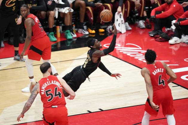 May 1, 2026, Toronto, On, Canada: Cleveland Cavaliers Dennis Schroder (8) is fouled as Toronto Raptors RJ Barrett (9), Toronto Raptors Sandro Mamukelashvili (54) and Toronto Raptors Scottie Barnes (4) watch the play during second half NBA, Basketball Herren, USA playoff basketball action in Toronto on Friday, May 1, 2026. Canada News - May 1, 2026 - ZUMAc35_ 20260501_zaf_c35_164 Copyright: xNathanxDenettex