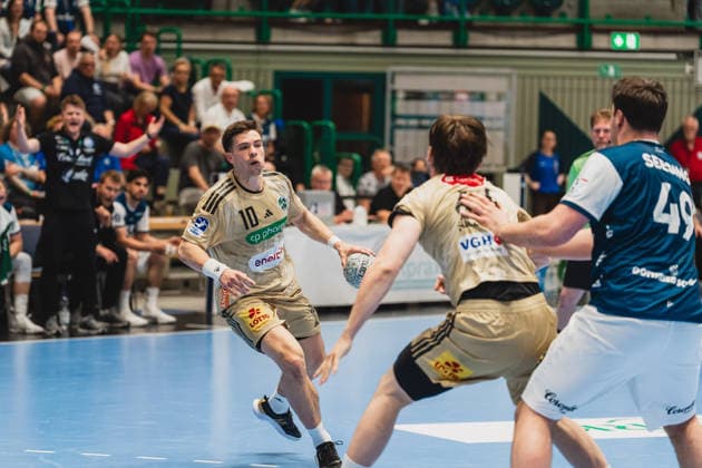 Renars Uscins (TSV Hannover-Burgdorf, 10) beim Spielaufbau Bergischer HC vs. TSV Hannover-Burgdorf, Handball, Daikin 1.HBL, 30.Spieltag, Saison 2025 26, 02.04.2026, Bergischer HC vs. TSV Hannover-Burgdorf, Handball, Daikin 1.HBL, 30.Spieltag, Saison 2025 26, 02.04.2026 Wuppertal Copyright: xEibner-Pressefoto LukasxBaldygax EP_LBA
