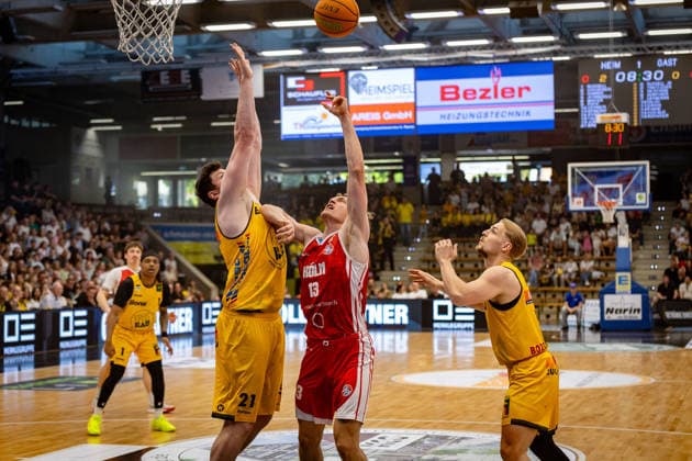 , GER, Bozic Estriche Knights Kirchheim vs. RheinStars Koeln, BARMER 2. Basketball Bundesliga, 34. Spieltag, Saison 2025 2026, 02.05.2026 , GER, Bozic Estriche Knights Kirchheim vs. RheinStars Koeln, BARMER 2. Basketball Bundesliga, 34. Spieltag, Saison 2025 2026, 02.05.2026 Goeppingen Copyright: xEibner-Pressefoto NinaxSanderx EP_NSR