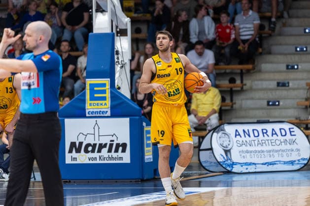 Aeneas Jung (Bozic Estriche Knights Kirchheim, 19) GER, Bozic Estriche Knights Kirchheim vs. RheinStars Koeln, BARMER 2. Basketball Bundesliga, 34. Spieltag, Saison 2025 2026, 02.05.2026 , GER, Bozic Estriche Knights Kirchheim vs. RheinStars Koeln, BARMER 2. Basketball Bundesliga, 34. Spieltag, Saison 2025 2026, 02.05.2026 Goeppingen Copyright: xEibner-Pressefoto NinaxSanderx EP_NSR