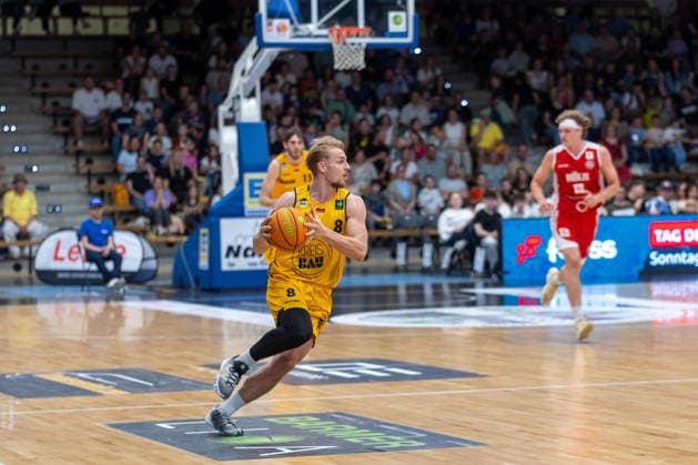 Lucas Mayer (Bozic Estriche Knights Kirchheim, 08) GER, Bozic Estriche Knights Kirchheim vs. RheinStars Koeln, BARMER 2. Basketball Bundesliga, 34. Spieltag, Saison 2025 2026, 02.05.2026 , GER, Bozic Estriche Knights Kirchheim vs. RheinStars Koeln, BARMER 2. Basketball Bundesliga, 34. Spieltag, Saison 2025 2026, 02.05.2026 Goeppingen Copyright: xEibner-Pressefoto NinaxSanderx EP_NSR