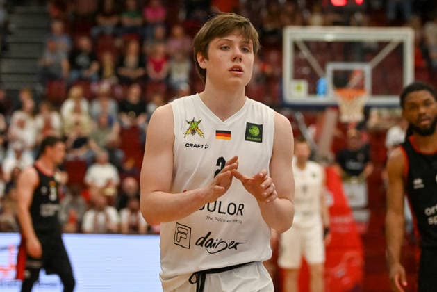 Epke Kruthaup (Artland Dragons, 02) Artland Dragons vs. Bayer Giants Leverkusen, 2. Basketball-Bundesliga, Pro A, 34. Spieltag, Saison 2025 2026, 02.05.2026, Artland Dragons vs. Bayer Giants Leverkusen, 2. Basketball-Bundesliga, Pro A, 34. Spieltag, Saison 2025 2026, 02.05.2026 Quakenbrueck Copyright: xEibner-Pressefoto RobertxGertzenx EP_RGN