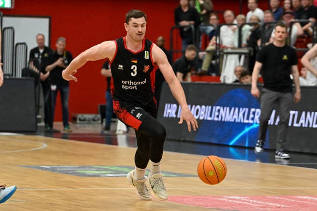 Luca Kahl (Bayer Giants Levekusen, 03) Artland Dragons vs. Bayer Giants Leverkusen, 2. Basketball-Bundesliga, Pro A, 34. Spieltag, Saison 2025 2026, 02.05.2026, Artland Dragons vs. Bayer Giants Leverkusen, 2. Basketball-Bundesliga, Pro A, 34. Spieltag, Saison 2025 2026, 02.05.2026 Quakenbrueck Copyright: xEibner-Pressefoto RobertxGertzenx EP_RGN