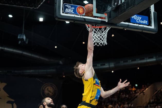 Julis Baumer (Nr. 37 MHP Riesen Ludwigsburg) am Korb GER, Basketball Loewen Braunschweig gegen MHP Riesen Ludwigsburg, Basketball, easyCredit BBL, Woche 32, Spielzeit 2025 26, 02.05.2026 GER, Basketball Loewen Braunschweig gegen MHP Riesen Ludwigsburg, Basketball, easyCredit BBL, Woche 32, Spielzeit 2025 26, 02.05.2026 Braunschweig Copyright: xEibner-Pressefoto DanielxREINELTx EP_DRT