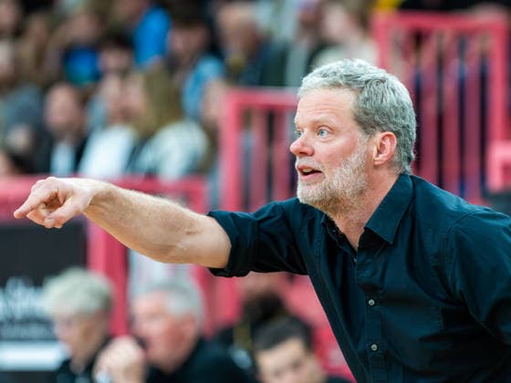 Eric Detlev (Tigers Tuebingen Head Coach), Tigers Tuebingen vs. Eisbaeren Bremerhaven, Basketball, 2. Basketball Bundesliga ProA, Saison 2025 2026, Spieltag 34, 02.05.2026, Tigers Tuebingen vs. Eisbaeren Bremerhaven, Basketball, 2. Basketball Bundesliga ProA, Saison 2025 2026, Spieltag 34, 02.05.2026 Tuebingen Copyright: xEibner-Pressefoto FlorianxSchustx EP_FSU