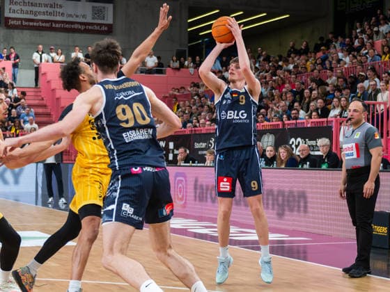 Anton Meyer (Eisbaeren Bremerhaven 9), Tigers Tuebingen vs. Eisbaeren Bremerhaven, Basketball, 2. Basketball Bundesliga ProA, Saison 2025 2026, Spieltag 34, 02.05.2026, Tigers Tuebingen vs. Eisbaeren Bremerhaven, Basketball, 2. Basketball Bundesliga ProA, Saison 2025 2026, Spieltag 34, 02.05.2026 Tuebingen Copyright: xEibner-Pressefoto FlorianxSchustx EP_FSU