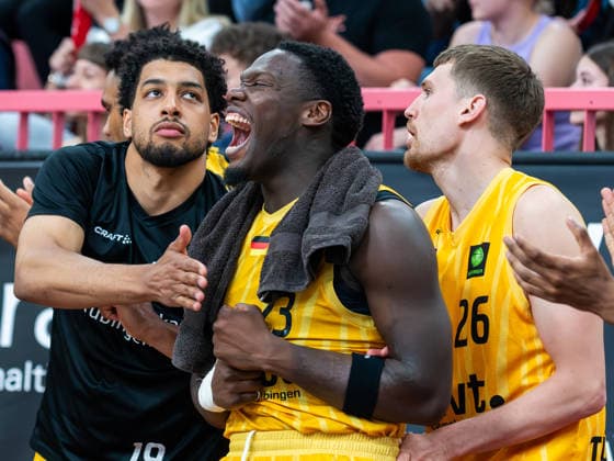 Melkisedek Moreaux (Tigers Tuebingen 23), Joshua Schwaibold (Tigers Tuebingen 19), Till Joenke (Tigers Tuebingen 26), Tigers Tuebingen vs. Eisbaeren Bremerhaven, Basketball, 2. Basketball Bundesliga ProA, Saison 2025 2026, Spieltag 34, 02.05.2026, Tigers Tuebingen vs. Eisbaeren Bremerhaven, Basketball, 2. Basketball Bundesliga ProA, Saison 2025 2026, Spieltag 34, 02.05.2026 Tuebingen Copyright: xEibner-Pressefoto FlorianxSchustx EP_FSU