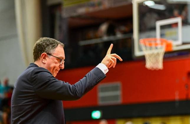 Branislav Ignjatovic, Frenkie 2.Bundesliga Pro A, 34. Spieltag, 46ers, Basketball, Basketball Saison 2025 2026, BBL, Deutschland, Giessen 46ers EPG Baskets Koblenz, Giessen in rot,Koblenz in grün, Herren, Männer