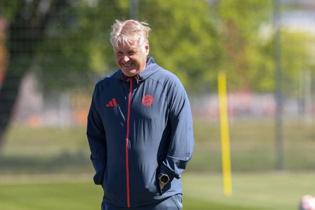 Kjetil Lone (FC Bayern Muenchen, Co-Trainer) beim Training, GER, Offizielles Abschlusstraining FC Bayern Muenchen, Fussball, UEFA Womens Champions League, Halbfinale, Rueckspiel, Saison 2025 2026, 02.05.2026, GER, Offizielles Abschlusstraining FC Bayern Muenchen, Fussball, UEFA Womens Champions League, Halbfinale, Rueckspiel, Saison 2025 2026, 02.05.2026 Muenchen Copyright: xEibner-Pressefoto JennixMaulx EP_JML