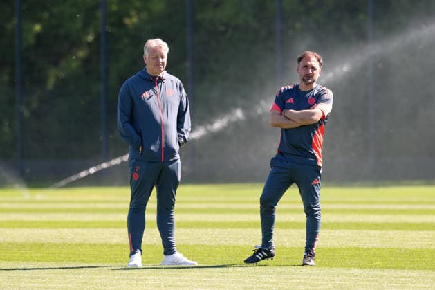 Jose Barcala (FC Bayern Muenchen, Chef-Trainer) mit Kjetil Lone (FC Bayern Muenchen, Co-Trainer) beim Training, GER, Offizielles Abschlusstraining FC Bayern Muenchen, Fussball, UEFA Womens Champions League, Halbfinale, Rueckspiel, Saison 2025 2026, 02.05.2026, GER, Offizielles Abschlusstraining FC Bayern Muenchen, Fussball, UEFA Womens Champions League, Halbfinale, Rueckspiel, Saison 2025 2026, 02.05.2026 Muenchen Copyright: xEibner-Pressefoto JennixMaulx EP_JML