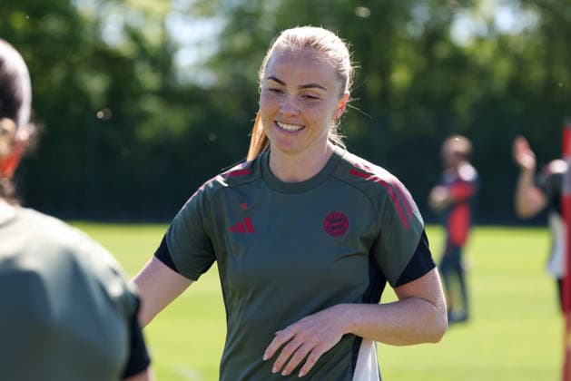 Glodis Perla Viggosdottir (FC Bayern Muenchen, 04) beim Training, GER, Offizielles Abschlusstraining FC Bayern Muenchen, Fussball, UEFA Womens Champions League, Halbfinale, Rueckspiel, Saison 2025 2026, 02.05.2026, GER, Offizielles Abschlusstraining FC Bayern Muenchen, Fussball, UEFA Womens Champions League, Halbfinale, Rueckspiel, Saison 2025 2026, 02.05.2026 Muenchen Copyright: xEibner-Pressefoto JennixMaulx EP_JML