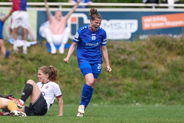 Torschützin Chantal Schouwstra (SV Meppen, 20) mit Torjubel, Jubel, jubeln, jubelt, optimistisch, Spielszene, Highlight, Freude über das Tor zum 3:0, DIE DFB-RICHTLINIEN UNTERSAGEN JEGLICHE NUTZUNG VON FOTOS ALS SEQUENZBILDER UND ODER VIDEOÄHNLICHE FOTOSTRECKEN. DFB REGULATIONS PROHIBIT ANY USE OF PHOTOGRAPHS AS IMAGE SEQUENCES AND OR QUASI-VIDEO., 03.05.2026, Meppen (Deutschland), Fussball, 2. Frauen-Bundesliga, SV Meppen - FC Ingolstadt 04