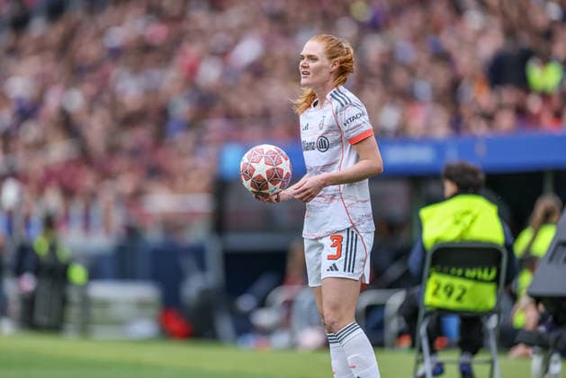 ESP, Barcelona, FC Barcelona, Barca vs FC Bayern München, Women s Champions League, Fussball, UEFA, Spielzeit 2025 2026, Camp Nou, Halbfinale, Rückspiel im Bild: Stine Ballisager (Bayern München 3) vertritt die rot gesperrte Franziska Kett (Bayern München 20) DFB DFL REGULATIONS PROHIBIT ANY USE OF PHOTOGRAPHS AS IMAGE SEQUENCES AND OR QUASI-VIDEO, 03.05.2026 Copyright: HMBxMedia HendrikxHamelau