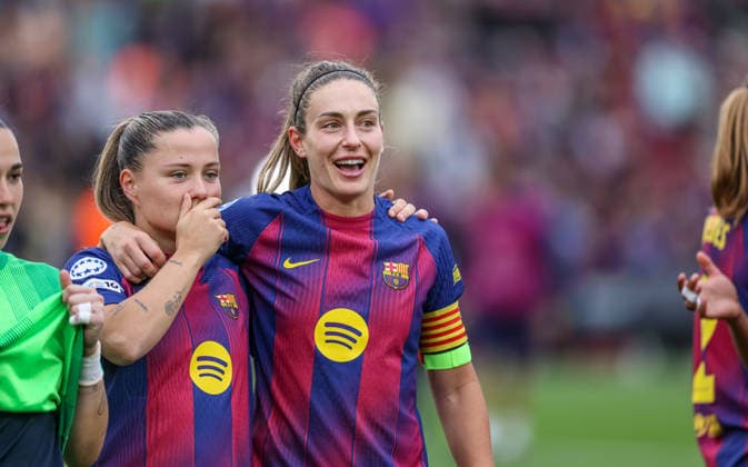 ESP, Barcelona, FC Barcelona, Barca vs FC Bayern München, Women s Champions League, Fussball, UEFA, Spielzeit 2025 2026, Camp Nou, Halbfinale, Rückspiel im Bild: Freude, Jubel, Emotionen nach dem Sieg beim FC Barcelona, Joy, jubilation, and excitement following the victory over FC Barcelona, Alegria, jubilo y emocion tras la victoria ante el FC Barcelona, Alexia Putellas (FC Barcelona 11), Claudia Pina (FC Barcelona 9) DFB DFL REGULATIONS PROHIBIT ANY USE OF PHOTOGRAPHS AS IMAGE SEQUENCES AND OR QUASI-VIDEO, 03.05.2026 Copyright: HMBxMedia HendrikxHamelau