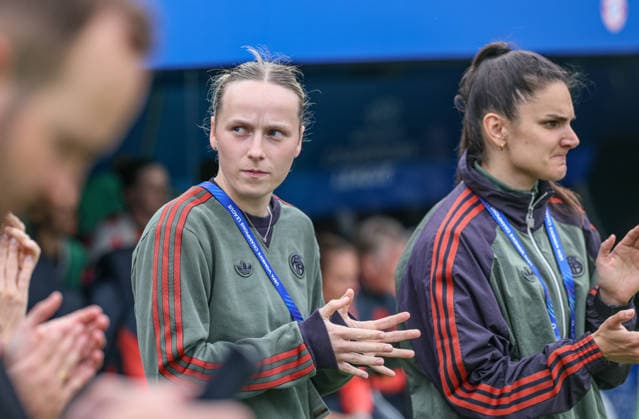 ESP, Barcelona, FC Barcelona, Barca vs FC Bayern München, Women s Champions League, Fussball, UEFA, Spielzeit 2025 2026, Camp Nou, Halbfinale, Rückspiel im Bild: Franziska Kett (Bayern München 20), rotgesperrt DFB DFL REGULATIONS PROHIBIT ANY USE OF PHOTOGRAPHS AS IMAGE SEQUENCES AND OR QUASI-VIDEO, 03.05.2026 Copyright: HMBxMedia HendrikxHamelau
