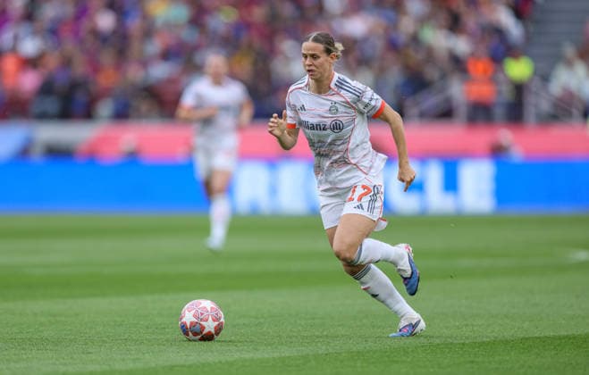 ESP, Barcelona, FC Barcelona, Barca vs FC Bayern München, Women s Champions League, Fussball, UEFA, Spielzeit 2025 2026, Camp Nou, Halbfinale, Rückspiel im Bild: Klara Bühl (Bayern München 17) DFB DFL REGULATIONS PROHIBIT ANY USE OF PHOTOGRAPHS AS IMAGE SEQUENCES AND OR QUASI-VIDEO, 03.05.2026 Copyright: HMBxMedia HendrikxHamelau