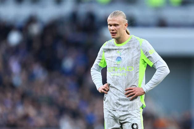 Erling Haaland of Manchester City looks dejected Everton v Manchester City, Premier League, Football, Hill Dickinson Stadium, Liverpool , UK - 04 May 2026Liverpool Hill Dickinson Stadium United Kingdom EDITORIAL USE ONLY No use with unauthorised audio, video, data, fixture lists, club league logos or live services. Online in-match use limited to 120 images, no video emulation. No use in betting, games or single club league player publications. Copyright: xPhilxOldham Shutterstockx 16854616p
