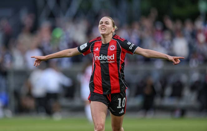 GER, Frankfurt, Eintracht Frankfurt vs FC Nürnberg, Google Pixel Bundesliga, Fussball, DFB, Spielzeit 2025 2026, Stadion am Brentanobad, 24. Spieltag im Bild: Laura Freigang (Eintracht Frankfurt Frauen 10) erzielt den Treffer zum 3:1, Tor, Jubel und Freude, Emotionen DFB DFL REGULATIONS PROHIBIT ANY USE OF PHOTOGRAPHS AS IMAGE SEQUENCES AND OR QUASI-VIDEO, 04.05.2026 Copyright: HMBxMedia HendrikxHamelau