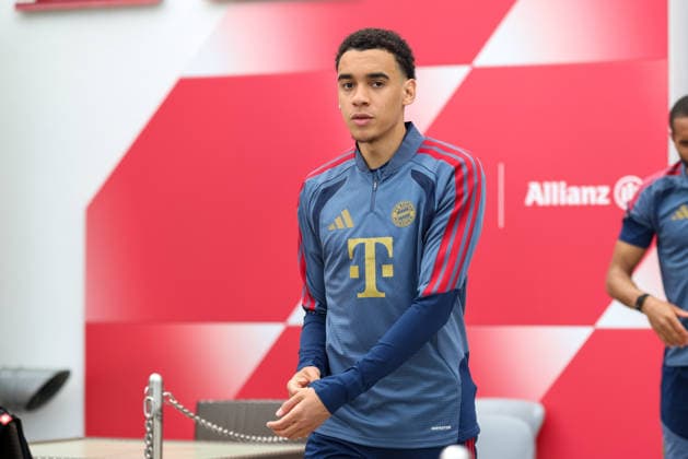 Jamal Musiala (FC Bayern Muenchen, 10) auf dem Weg zum Training, GER, Abschlusstraining, FC Bayern Muenchen, Fussball, UEFA Champions League, Halbfinale, Rueckspiel, Saison 2025 2026, 05.05.2026, GER, Abschlusstraining, FC Bayern Muenchen, Fussball, UEFA Champions League, Halbfinale, Rueckspiel, Saison 2025 2026, 05.05.2026 Muenchen Copyright: xEibner-Pressefoto JennixMaulx EP_JML