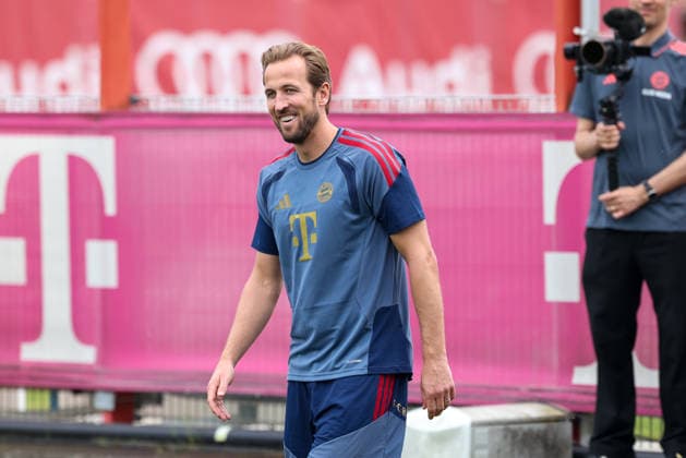 Harry Kane (FC Bayern Muenchen, 09) lacht beim Training, GER, Abschlusstraining, FC Bayern Muenchen, Fussball, UEFA Champions League, Halbfinale, Rueckspiel, Saison 2025 2026, 05.05.2026, GER, Abschlusstraining, FC Bayern Muenchen, Fussball, UEFA Champions League, Halbfinale, Rueckspiel, Saison 2025 2026, 05.05.2026 Muenchen Copyright: xEibner-Pressefoto JennixMaulx EP_JML