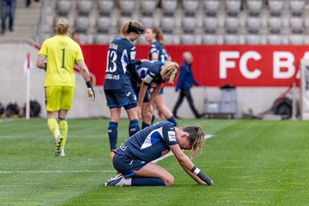 Jill Janssens (TSG 1899 Hoffenheim, 09) erschoepft nach Spielende und enttaeuscht ueber den spaeten Ausgleichstreffer der Bayern GER, FC Bayern Muenchen Frauen vs. TSG 1899 Hoffenheim, Fussball, Google Pixel Frauen-Bundesliga, 24. Spieltag, Saison 2025 2026, 06.05.2026. (DFL DFB REGULATIONS PROHIBIT ANY USE OF PHOTOGRAPHS as IMAGE SEQUENCES and or QUASI-VIDEO). GER, FC Bayern Muenchen Frauen vs. TSG 1899 Hoffenheim, Fussball, Google Pixel Frauen-Bundesliga, 24. Spieltag, Saison 2025 2026, 06.05.2026. Muenchen Copyright: xEibner-Pressefoto HeikexFeinerx EP_HFR