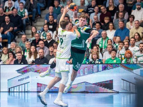 Victor Kloeve (Frisch Auf Goeppingen, 07) im Zweikampf mit Niklas Theiss (HSG Wetzlar, 09), Frisch Auf Goeppingen vs. HSG Wetzlar, Handball, 1. Bundesliga, Herren, Spielzeit 2025 2026, 07.05.2026, Frisch Auf Goeppingen vs. HSG Wetzlar, Handball, 1. Bundesliga, Herren, Spielzeit 2025 2026, 07.05.2026 Goeppingen Copyright: xEibner-Pressefoto MichaelxSchmidx EP_MST